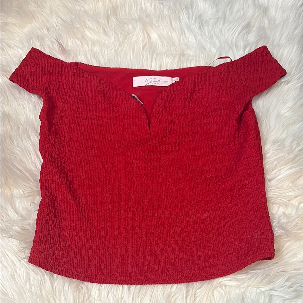 ASTR The Label Red Textured Cropped V Wired Cropped Top Size S